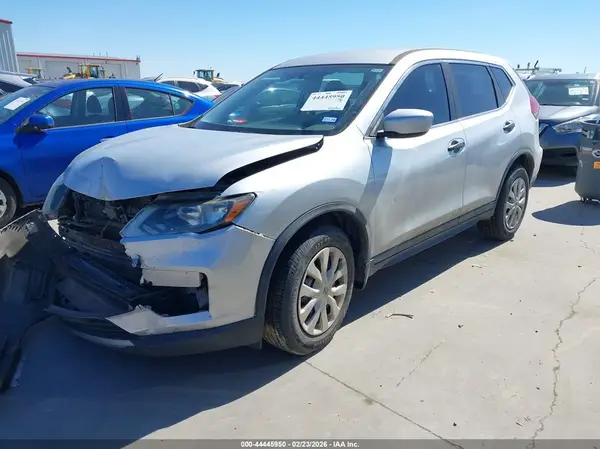 5N1AT2MT6JC718482 2018 NISSAN ROGUE - Image 2