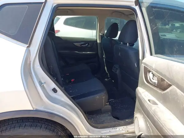 5N1AT2MT6JC718482 2018 NISSAN ROGUE - Image 8