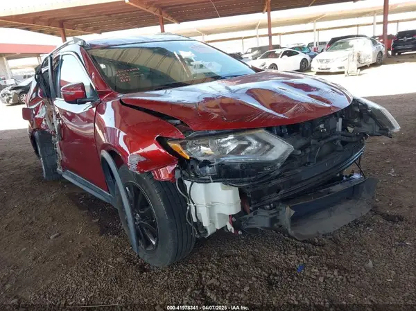 5N1AT2MT6JC718823 2018 NISSAN ROGUE - Image 1