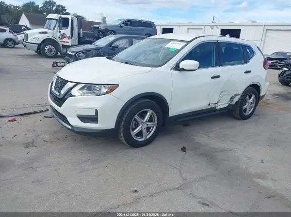 5N1AT2MT6JC733600 2018 NISSAN ROGUE - Image 2