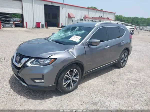 5N1AT2MT6JC734763 2018 NISSAN ROGUE - Image 2