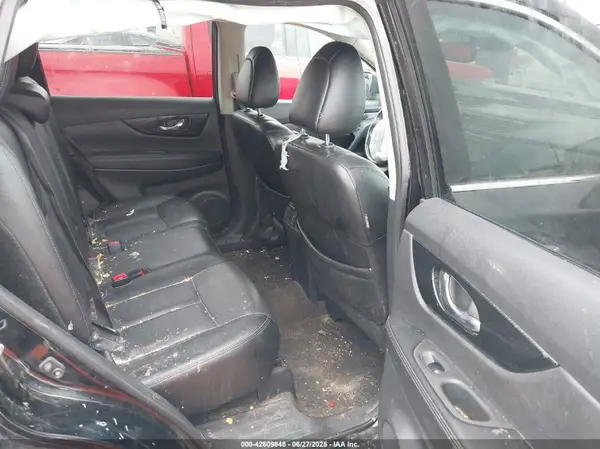 5N1AT2MT6JC736660 2018 NISSAN ROGUE - Image 8
