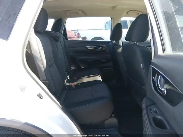 5N1AT2MT6JC747383 2018 NISSAN ROGUE - Image 8