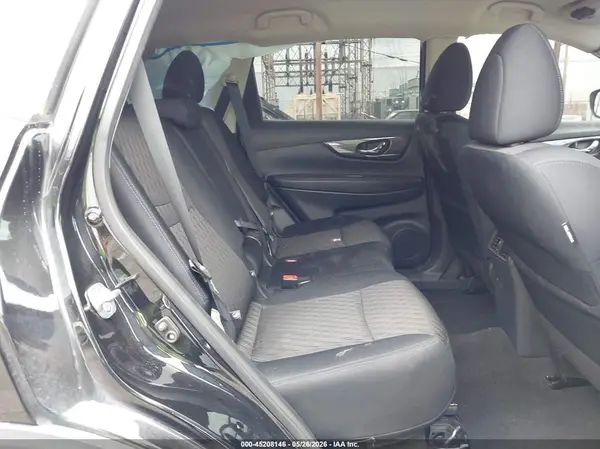 5N1AT2MT6JC748064 2018 NISSAN ROGUE - Image 8