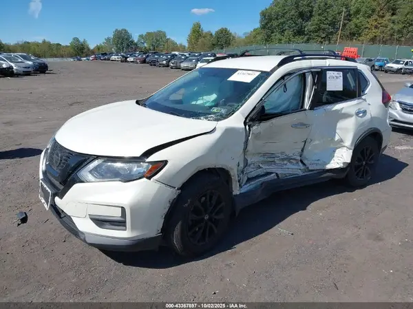 5N1AT2MT6JC751739 2018 NISSAN ROGUE - Image 2