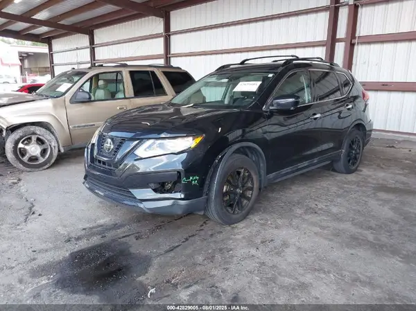 5N1AT2MT6JC751983 2018 NISSAN ROGUE - Image 2