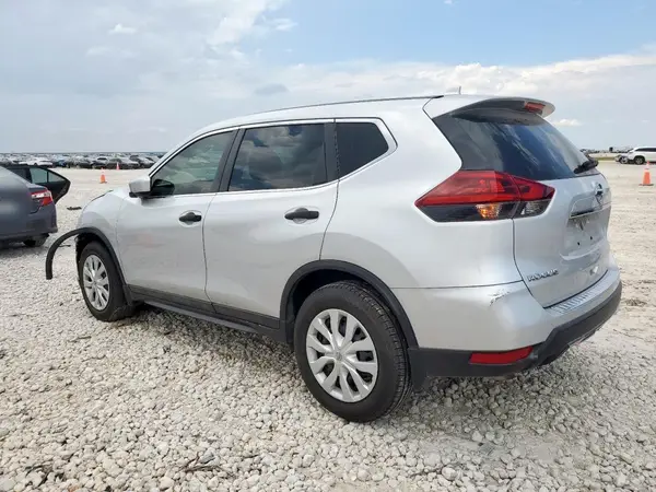 5N1AT2MT6JC758450 2018 NISSAN ROGUE - Image 2