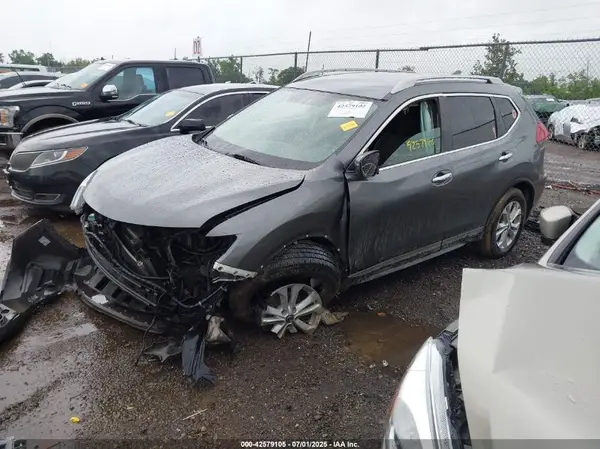 5N1AT2MT6JC761803 2018 NISSAN ROGUE - Image 2