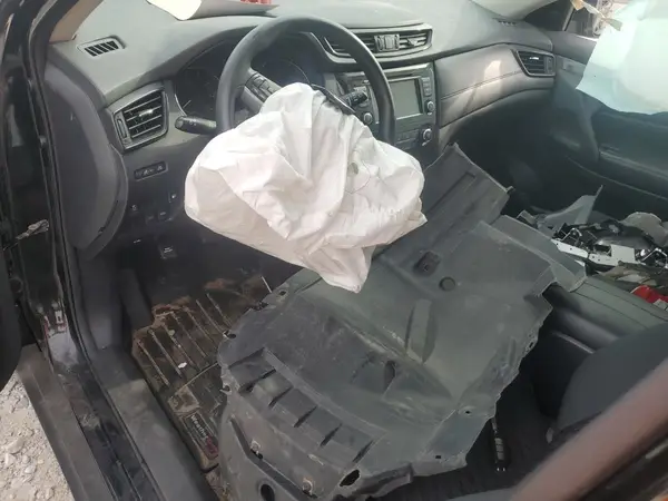 5N1AT2MT6JC763843 2018 NISSAN ROGUE - Image 8