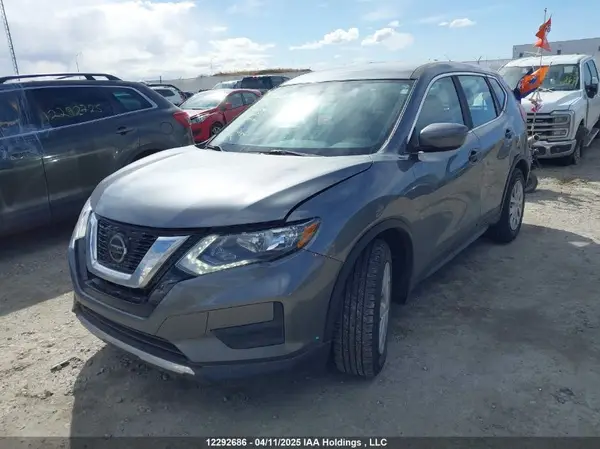 5N1AT2MT6JC766340 2018 NISSAN ROGUE - Image 2
