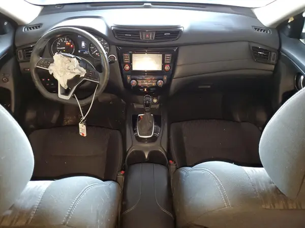 5N1AT2MT6JC768329 2018 NISSAN ROGUE - Image 3