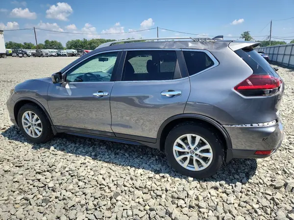 5N1AT2MT6JC770601 2018 NISSAN ROGUE - Image 2