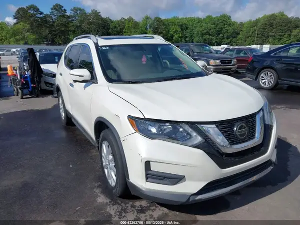 5N1AT2MT6JC771425 2018 NISSAN ROGUE - Image 1