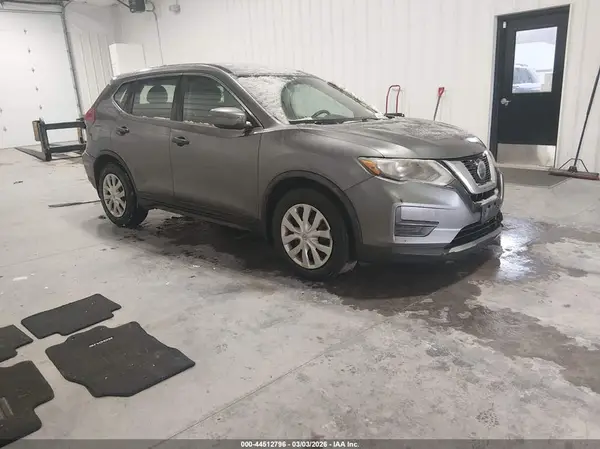 5N1AT2MT6JC777225 2018 NISSAN ROGUE - Image 1
