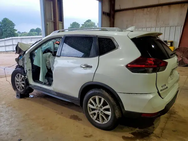5N1AT2MT6JC786913 2018 NISSAN ROGUE - Image 2