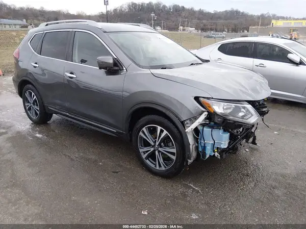 5N1AT2MT6JC794896 2018 NISSAN ROGUE - Image 1