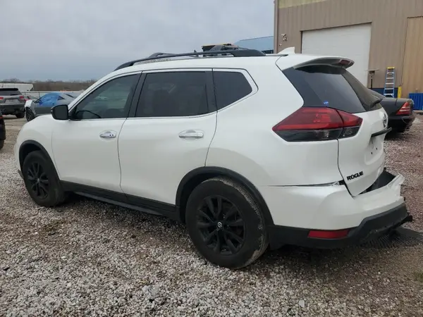 5N1AT2MT6JC796177 2018 NISSAN ROGUE - Image 2