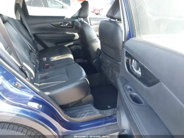 5N1AT2MT6JC796468 2018 NISSAN ROGUE - Image 8