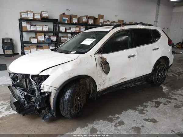 5N1AT2MT6JC798351 2018 NISSAN ROGUE - Image 2