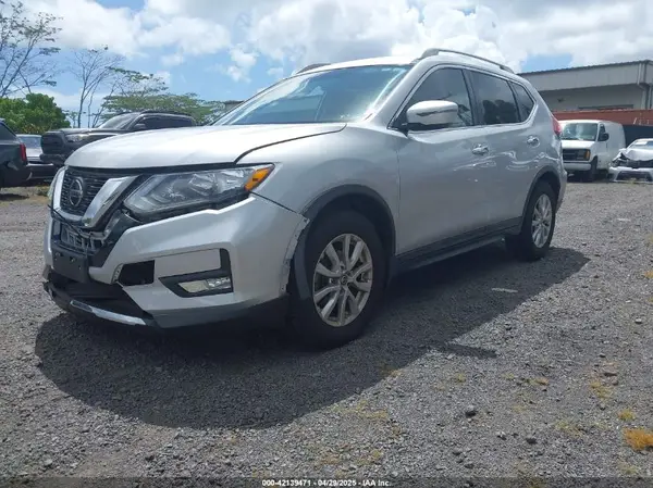 5N1AT2MT6JC803483 2018 NISSAN ROGUE - Image 2
