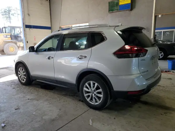 5N1AT2MT6JC811437 2018 NISSAN ROGUE - Image 2