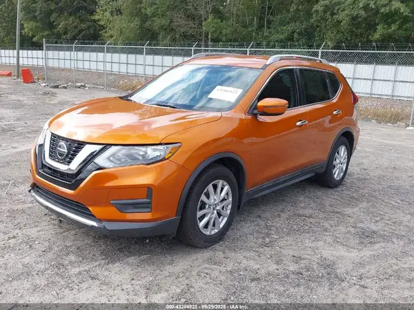 5N1AT2MT6JC813091 2018 NISSAN ROGUE - Image 2