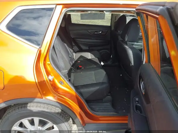 5N1AT2MT6JC813091 2018 NISSAN ROGUE - Image 8