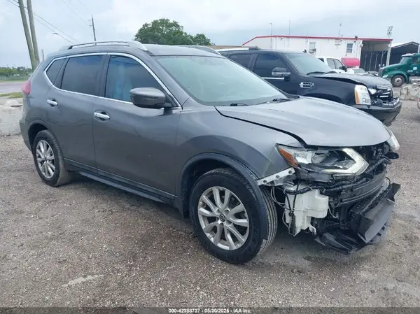 5N1AT2MT6JC814855 2018 NISSAN ROGUE - Image 1