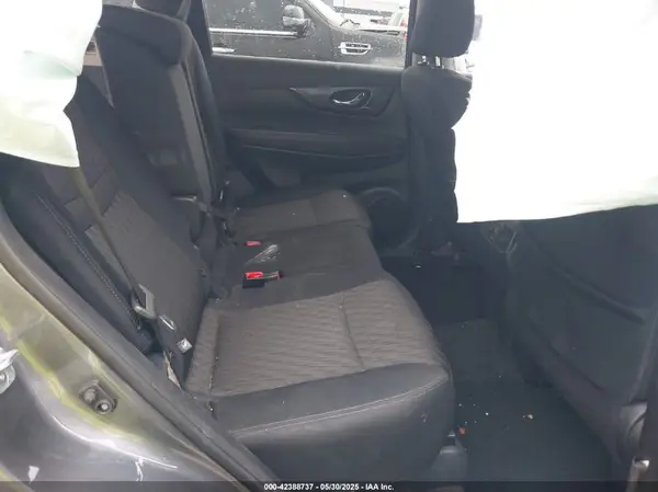 5N1AT2MT6JC814855 2018 NISSAN ROGUE - Image 8