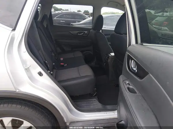 5N1AT2MT6JC815150 2018 NISSAN ROGUE - Image 8