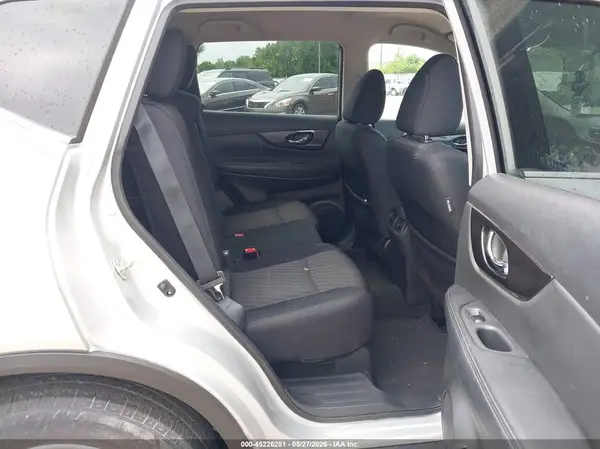 5N1AT2MT6JC816251 2018 NISSAN ROGUE - Image 8