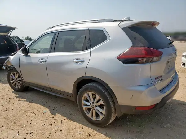 5N1AT2MT6JC816458 2018 NISSAN ROGUE - Image 2
