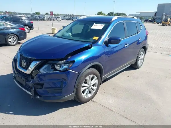5N1AT2MT6JC817187 2018 NISSAN ROGUE - Image 2