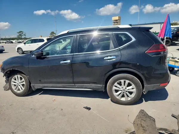 5N1AT2MT6JC830490 2018 NISSAN ROGUE - Image 2