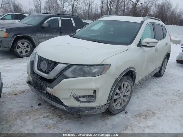 5N1AT2MT6JC836788 2018 NISSAN ROGUE - Image 2
