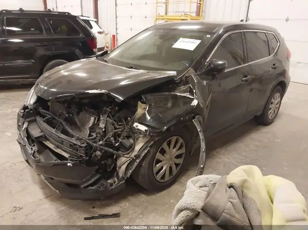 5N1AT2MT6JC843644 2018 NISSAN ROGUE - Image 2