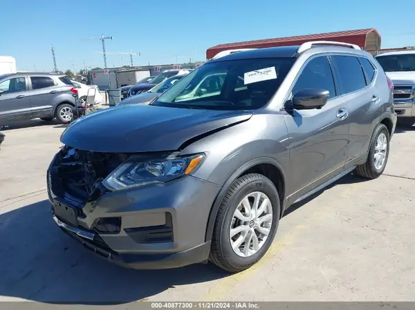 5N1AT2MT6JC852165 2018 NISSAN ROGUE - Image 2