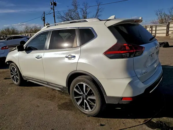 5N1AT2MT6KC700646 2019 NISSAN ROGUE - Image 2