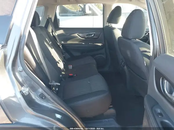 5N1AT2MT6KC710450 2019 NISSAN ROGUE - Image 8