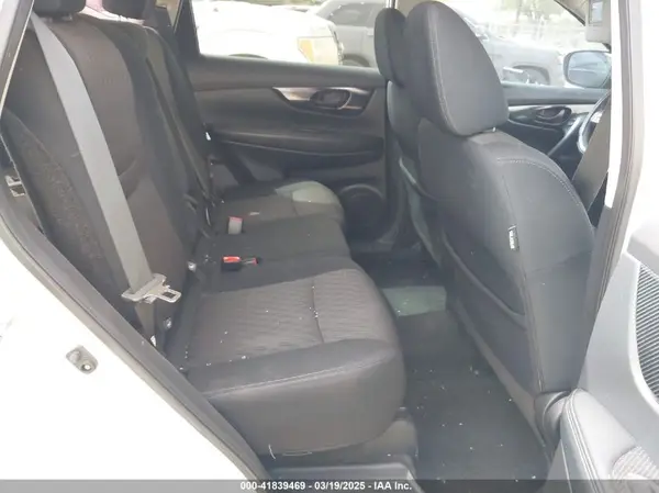 5N1AT2MT6KC717186 2019 NISSAN ROGUE - Image 8