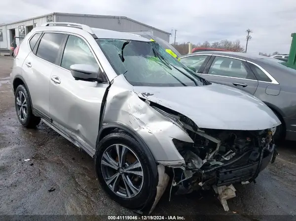 5N1AT2MT6KC737955 2019 NISSAN ROGUE - Image 1