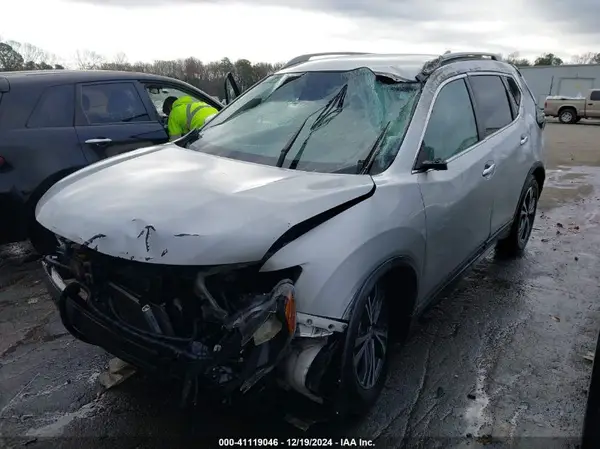 5N1AT2MT6KC737955 2019 NISSAN ROGUE - Image 2