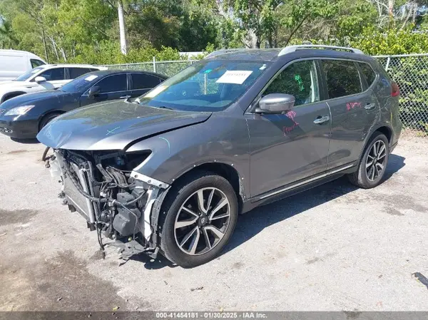 5N1AT2MT6KC739687 2019 NISSAN ROGUE - Image 2