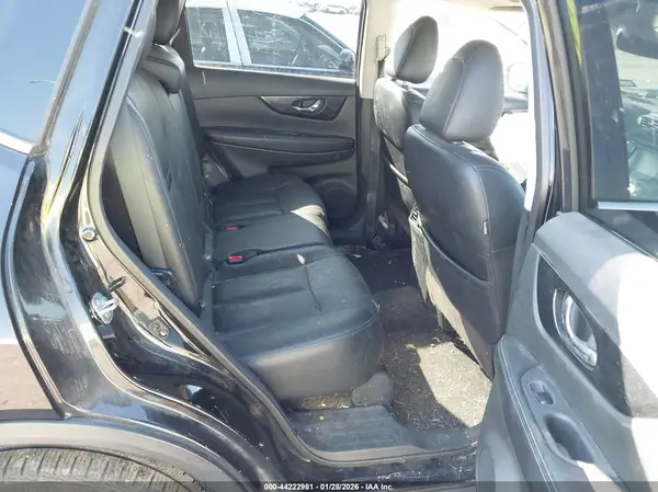 5N1AT2MT6KC740452 2019 NISSAN ROGUE - Image 8