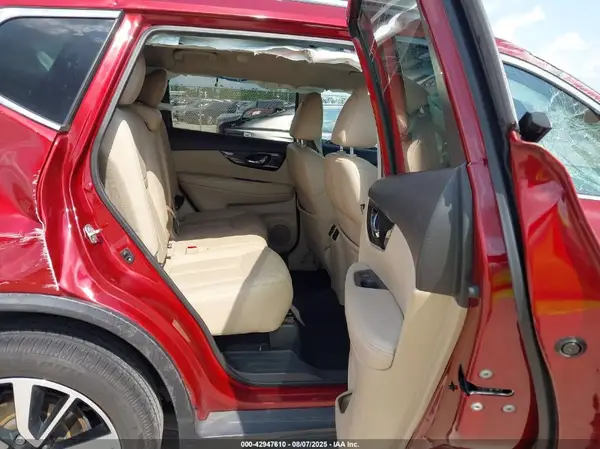 5N1AT2MT6KC750575 2019 NISSAN ROGUE - Image 8