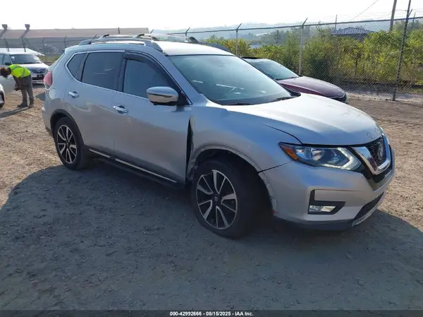 5N1AT2MT6KC751449 2019 NISSAN ROGUE - Image 1
