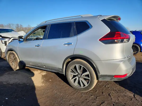 5N1AT2MT6KC760796 2019 NISSAN ROGUE - Image 2