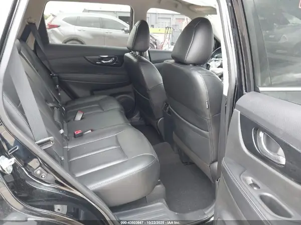 5N1AT2MT6KC763357 2019 NISSAN ROGUE - Image 8