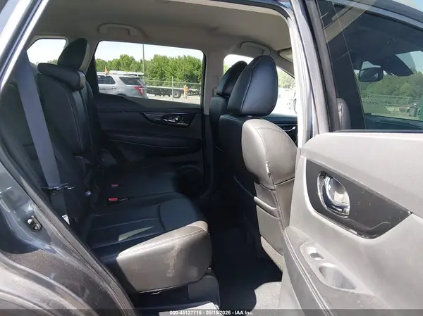 5N1AT2MT6KC775010 2019 NISSAN ROGUE - Image 8