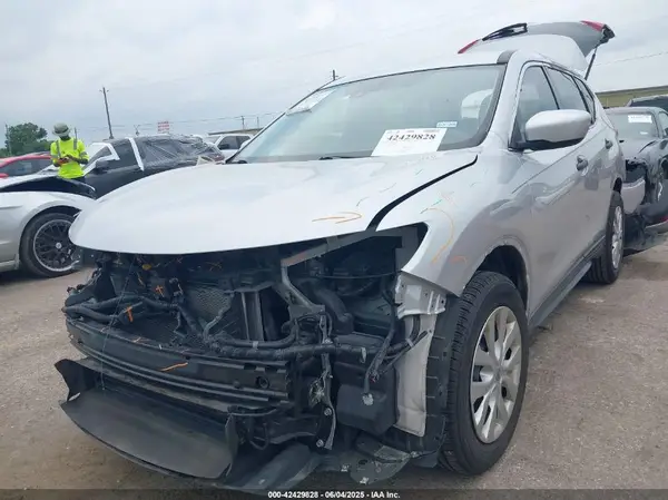 5N1AT2MT6KC799601 2019 NISSAN ROGUE - Image 2